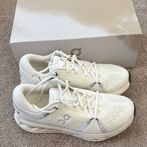 On- W Cloudsurfer 2- Ivory size 9.5